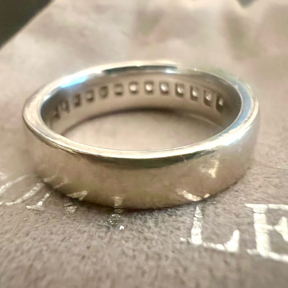 Authentic Bony Levy 18k Diamond Ring size 6.25 - Picture 5 of 7